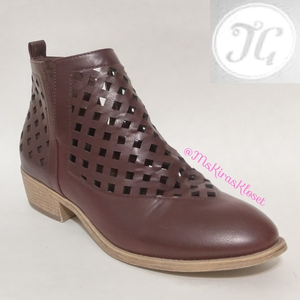 🔥JG | Womens Lasercut Leather Pullon Ankle 👢 EUC